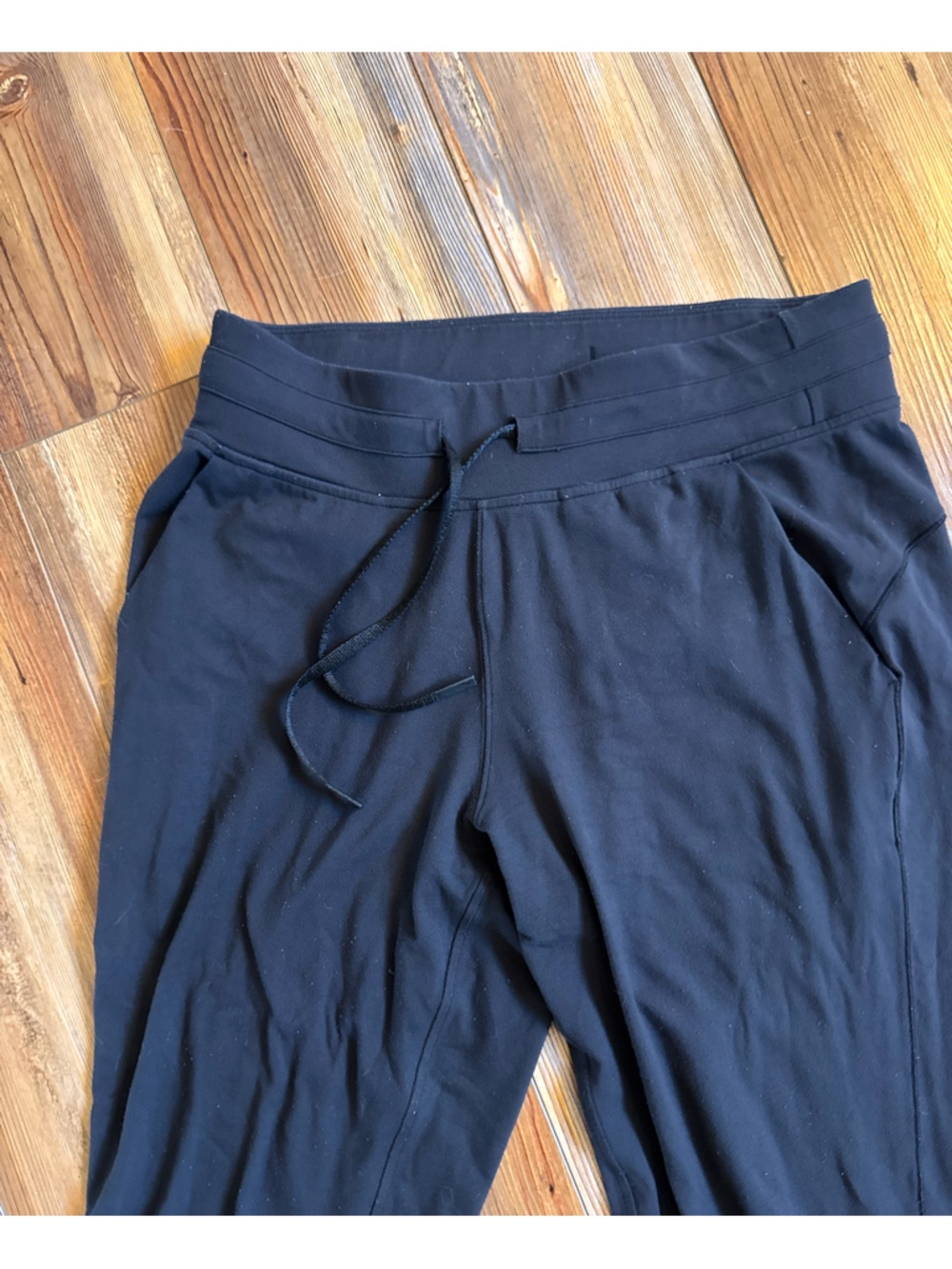 Lululemon - Nulu Black Drawstring Jogger Pants, size 8 - Picture 7 of 9